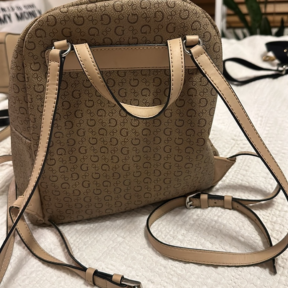 Guess tan backpack. - Picture 2 of 5